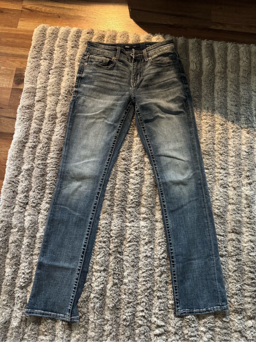 BKE Men’s Straight Jeans in Faded Blue
